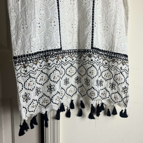 NWT Anthropology Hemant and Nandita Size XS Aditya Embroidered Tunic Dress - Picture 4 of 6